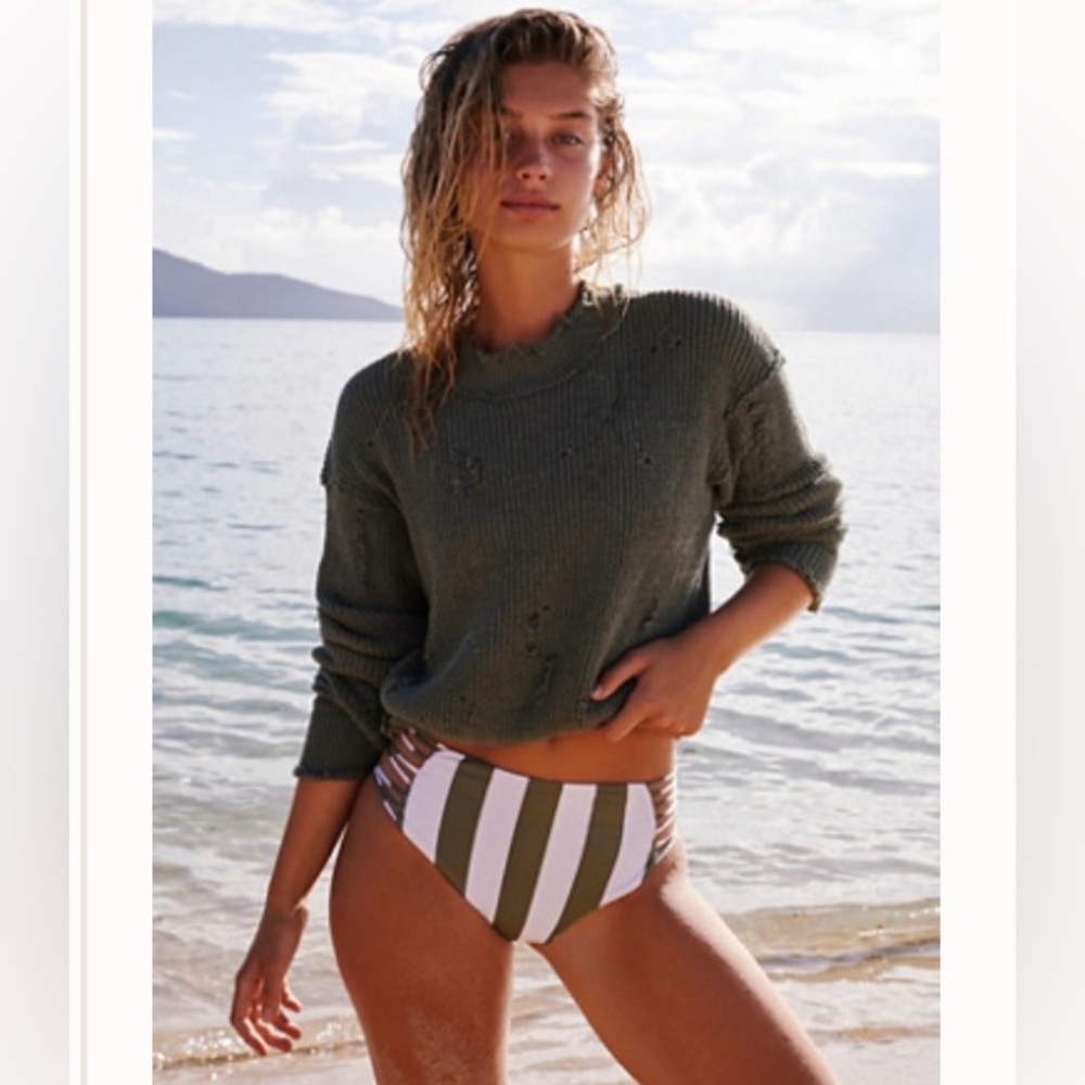 NWT - Free people distressed sweater